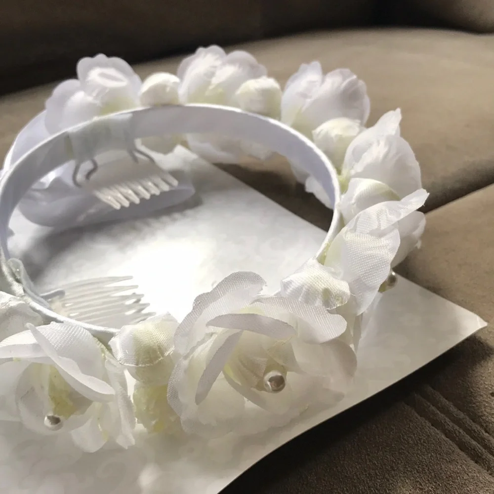 Flower crown, head wreath, white w ribbons